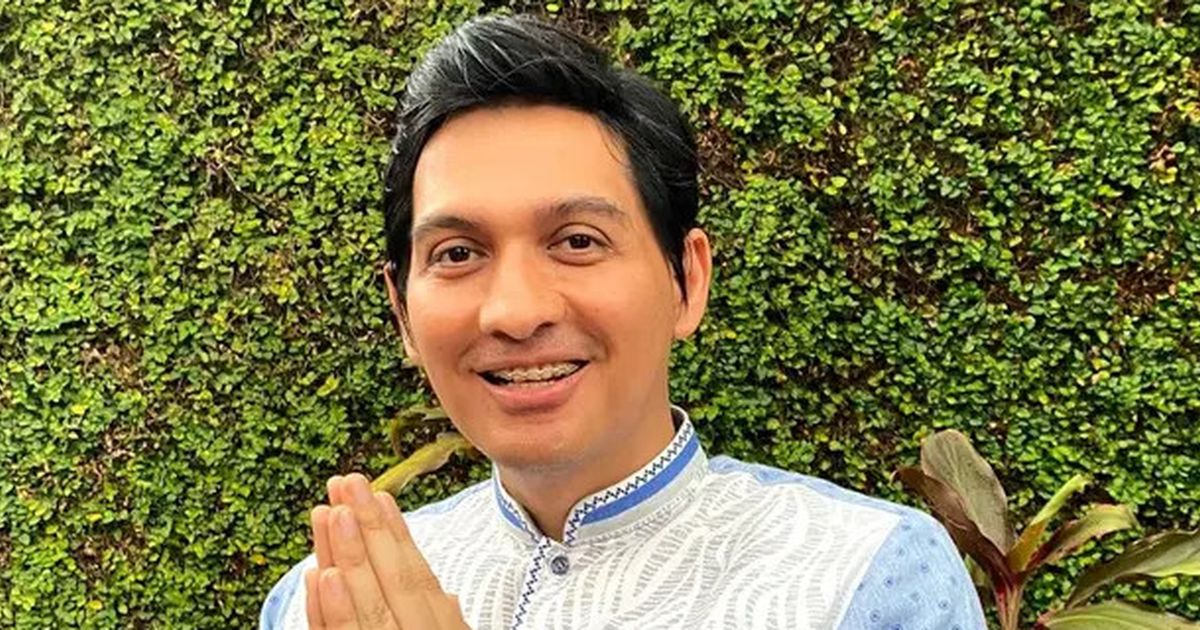 Pantau Hasi Quick Count, Lucky Hakim Sujud Syukur usai Kalahkan Anak eks Kapolri Jenderal Da'i Bachtiar