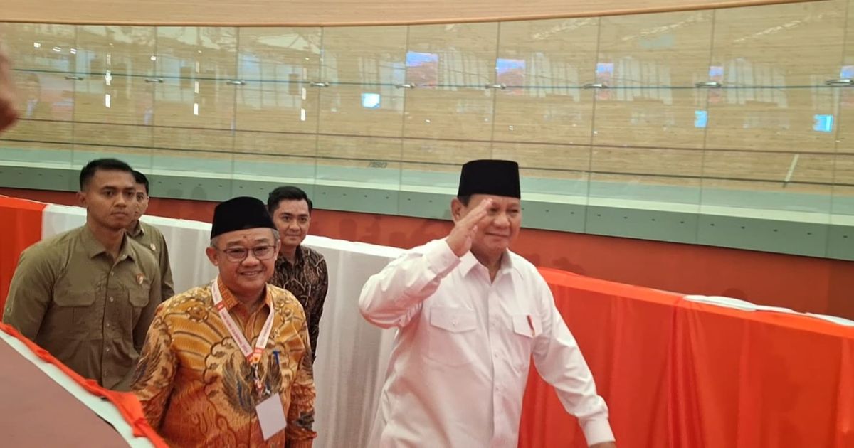 Momen Prabowo Menangis di Hadapan Para Guru Indonesia