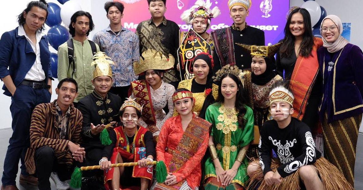 Saat Tarian Khas Nusantara 'Unjuk Gigi' di Festival Budaya di Moscow