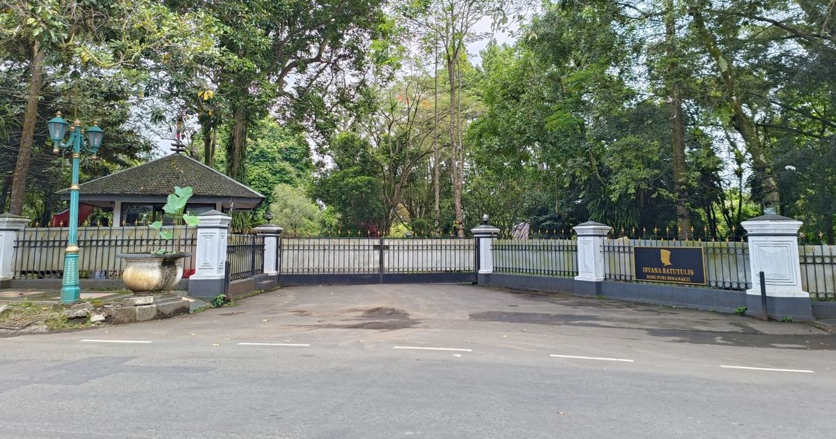 Guntur Soekarnoputra Ungkap Kisah Istana Batu Tulis dalam Bukunya, Ternyata Bukan Istana