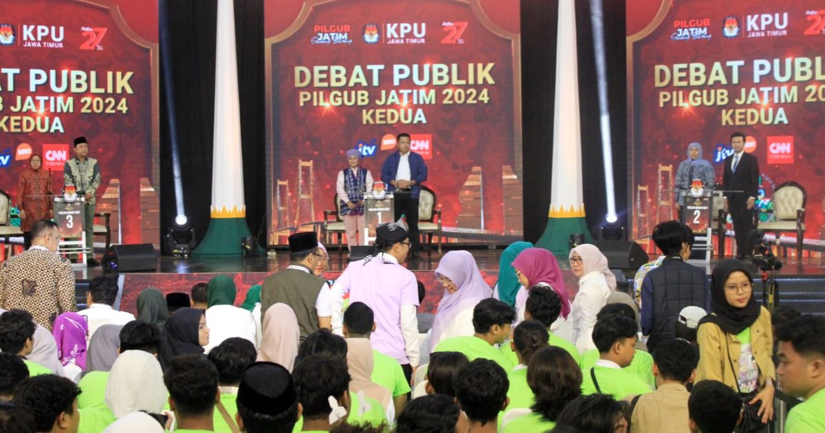 Debat Pilgub Jatim: Khofifah Pamer Ratusan Penghargaan Khofifah, Luluk Sindir soal Kantor Pemprov Digeledah KPK