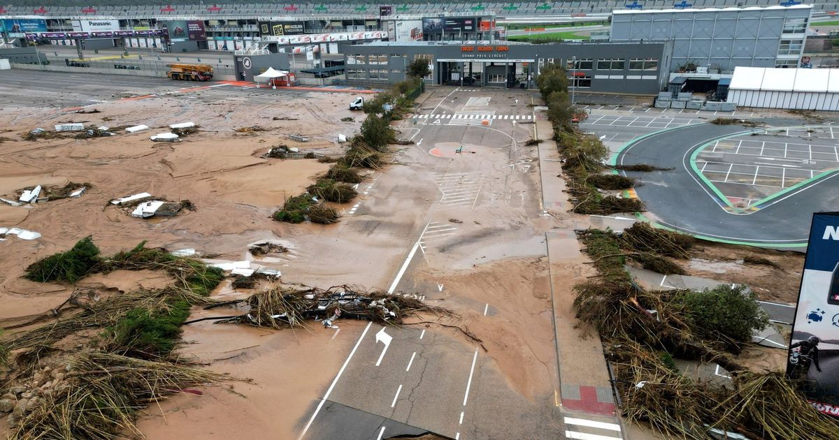 FOTO: Kondisi Terkini Kompleks Sirkuit MotoGP Valencia Rusak Parah Akibat Terjangan Banjir, Aspal Sampai Terlepas