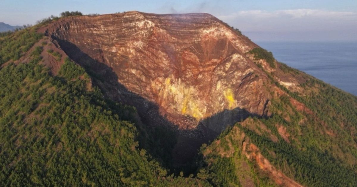 Gunung Iya di NTT Naik Status Jadi Siaga, Warga Diimbau Hindari Sekitar Puncak