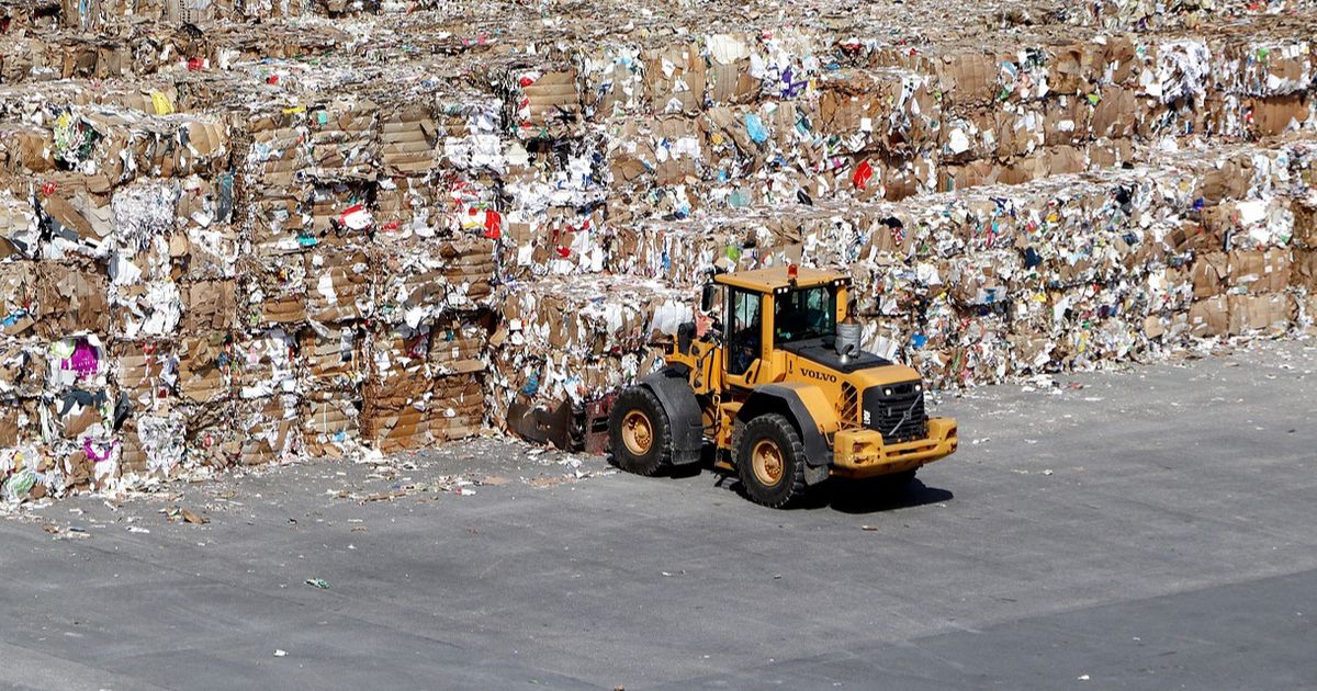 Bukan Cuma Indonesia, Malaysia Jadi Negara Tempat Pembuangan Sampah Plastik Eropa