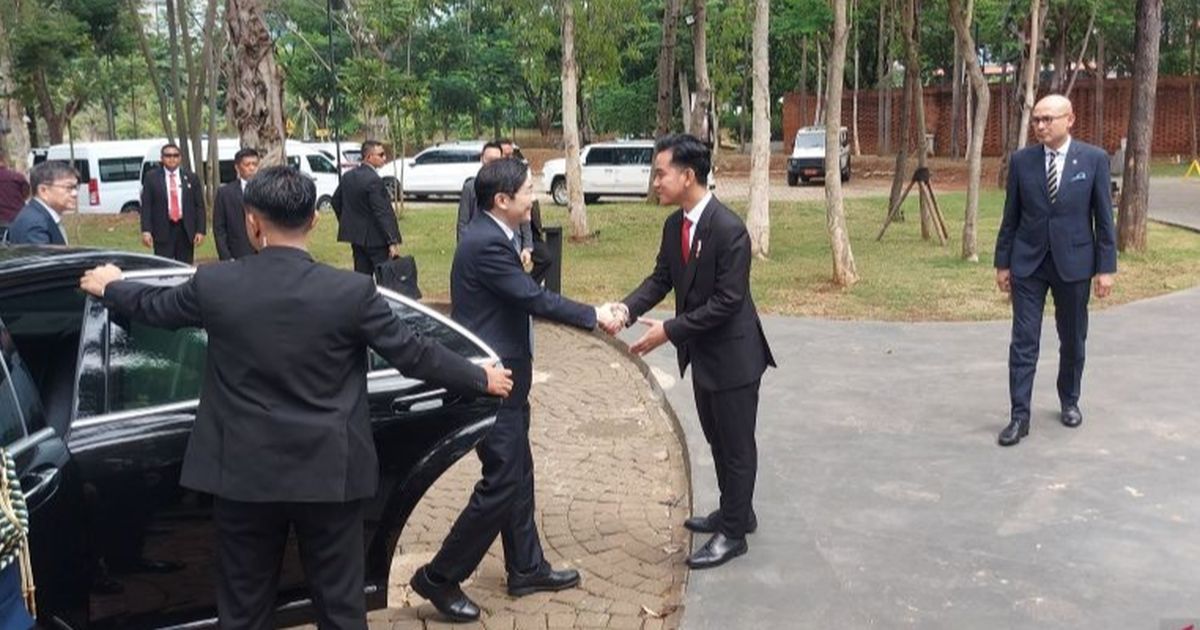 Gibran Bertemu PM Wong di Plataran Hutan Kota Senayan