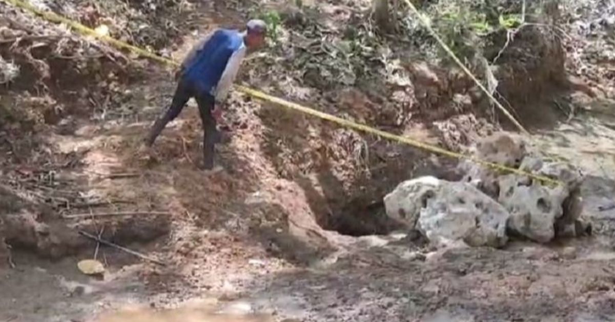 Lubang Misterius di Blitar Isap Air Sungai hingga Kering