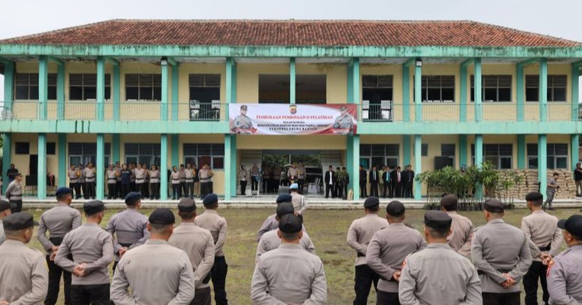 Cerita 40 Polisi Dimasukkan ke Pondok Pesantren Gara-Gara 'Nakal'