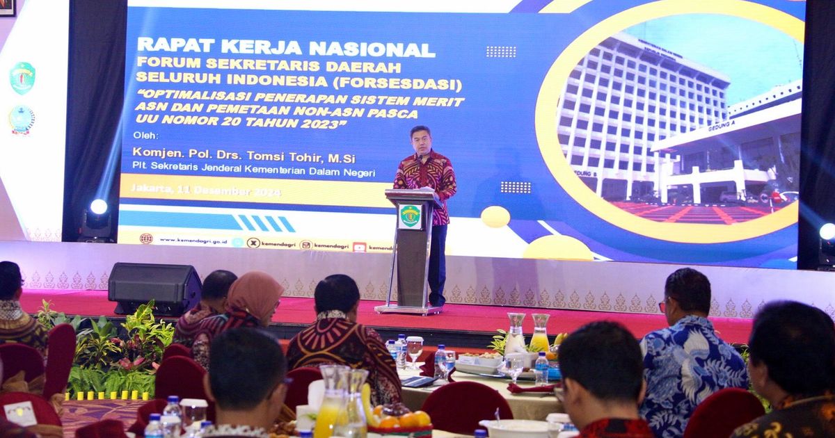 Dorong Pertumbuhan Ekonomi, Kemendagri Tekankan Pentingnya Perbaikan Sistem Perizinan