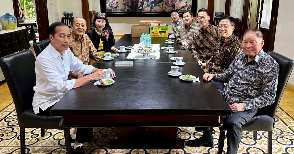 Jokowi Bertemu Taipan Pendiri Lippo Group di Solo