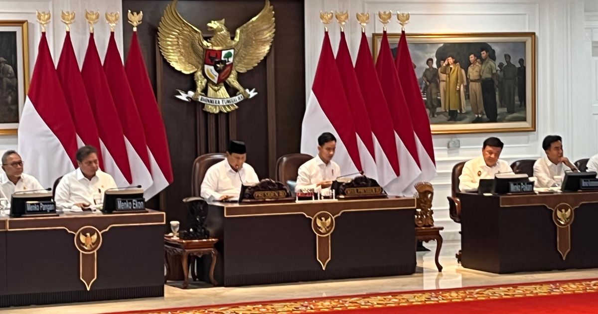 Prabowo Kumpulkan Menteri, Bahas Persiapan Hadapi Natal dan Tahun Baru