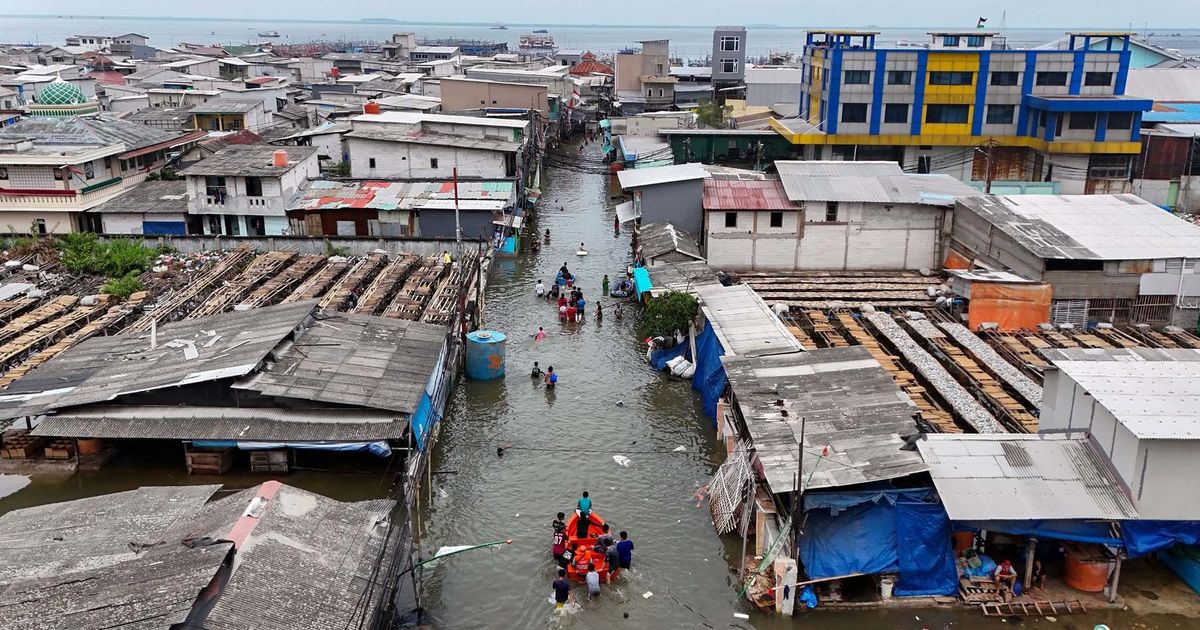 FOTO: Pantauan Udara Banjir Rob Kepung Wilayah Pesisir Jakarta