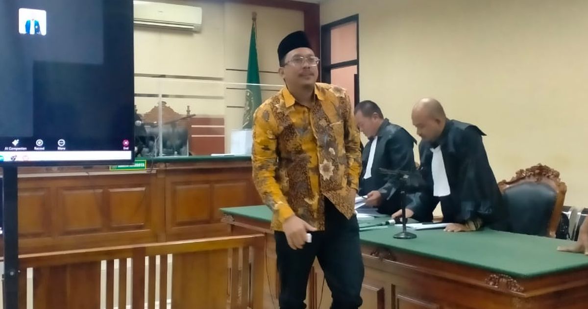 Bacakan Pleidoi, Eks Bupati Sidoarjo Sitir Peribahasa Nila Setitik Rusak Susu Sebelanga