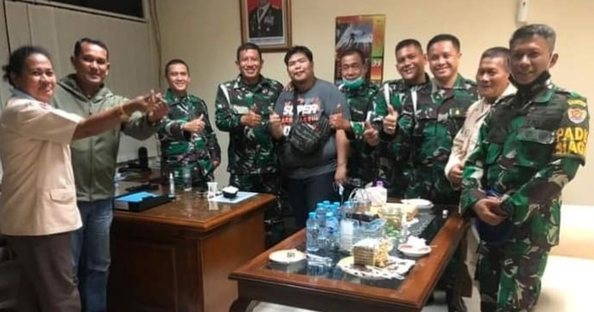 Soal Foto Anak Bos Toko Roti Penganiaya Pegawai dan Prajurit TNI, Kadispenad: Sebatas Teman & Tak Membackingi