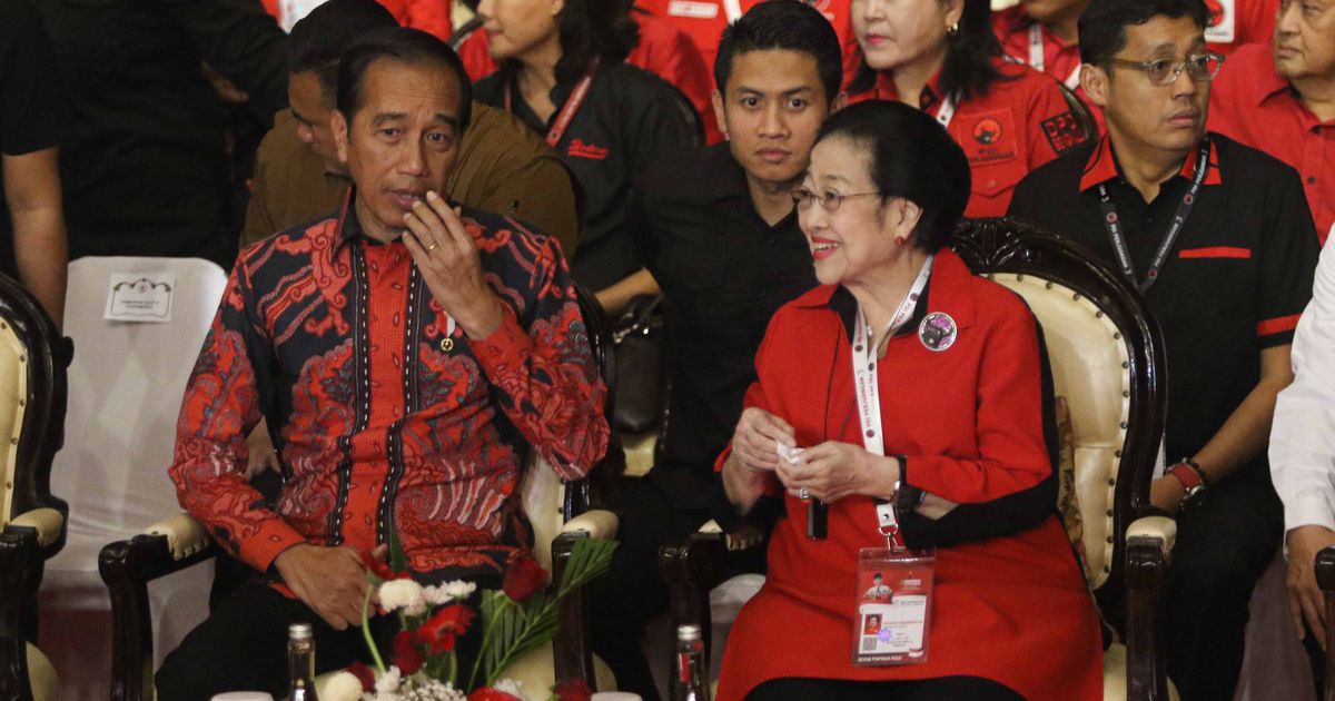 Ini Alasan PDIP Pecat Jokowi Sebagai Kader