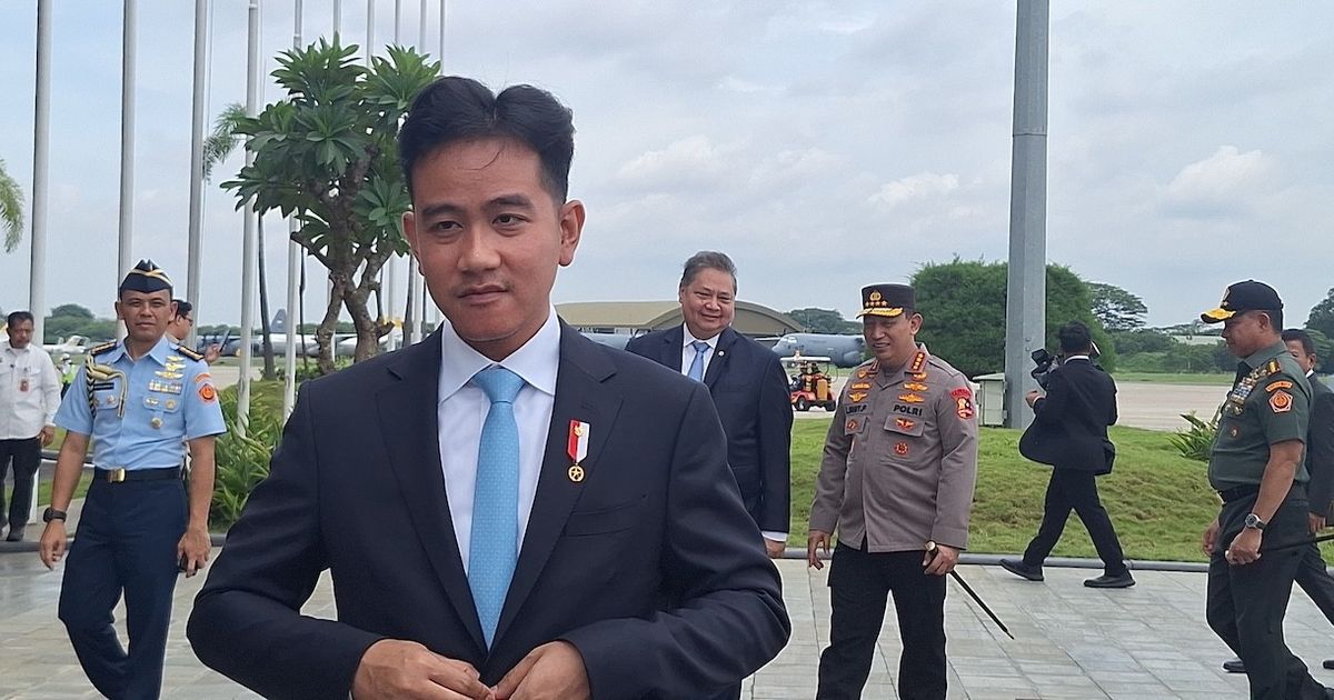 Usai Dipecat PDIP, Gibran soal Masuk Golkar: Tunggu Saja