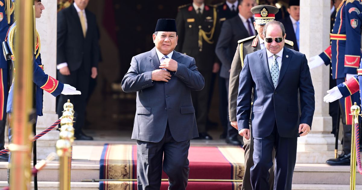 Momen Prabowo Disambut Upacara Kenegaraan Saat Bertemu Presiden Mesir El-Sisi