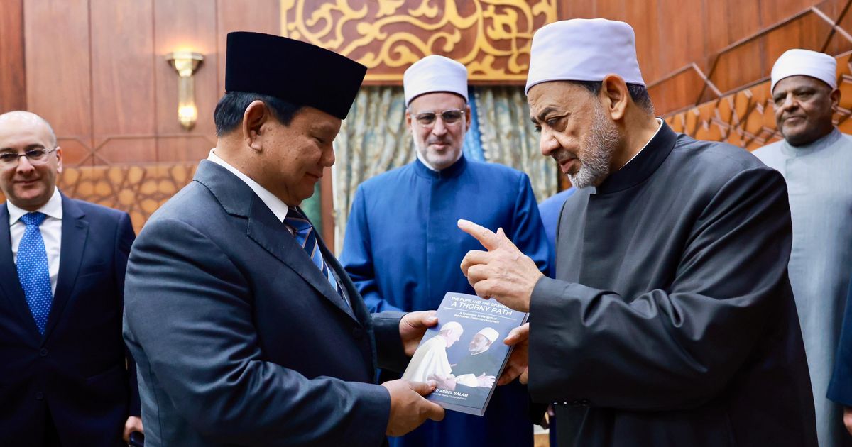 Pererat Hubungan Keagamaan-Pendidikan, Prabowo Temui Grand Syekh Al-Azhar di Mesir