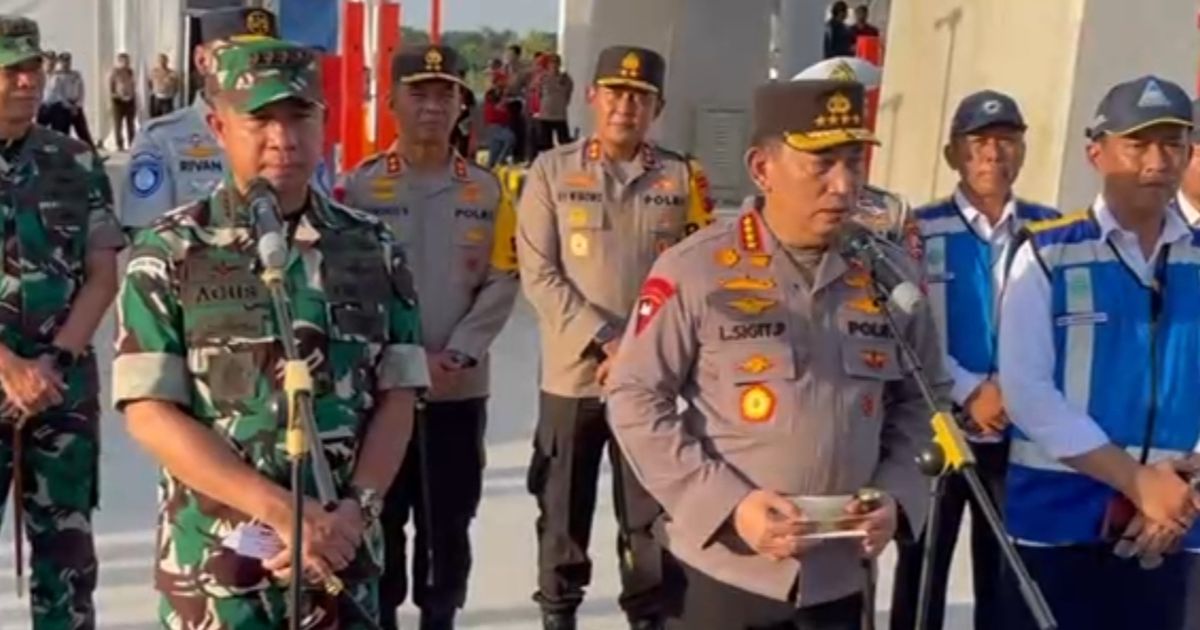 Cek Persiapan Pengamanan Mudik Natal dan Tahun Baru, Kapolri dan Panglima TNI Tinjau GT Tol Prambanan