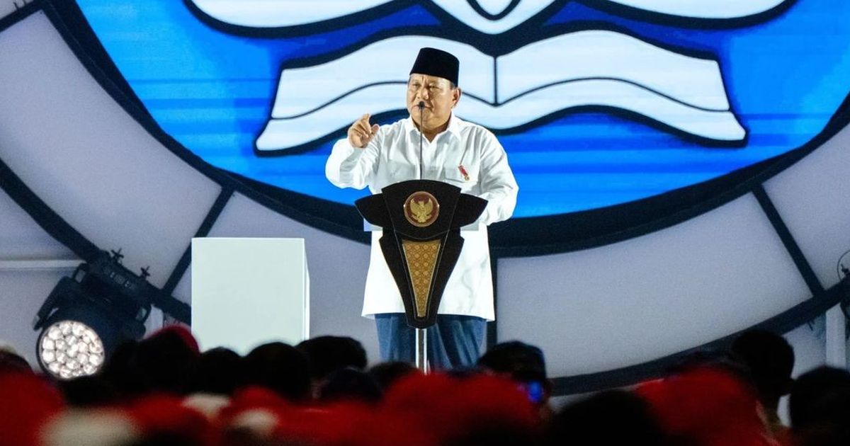 Satu Bulan jadi Presiden, Prabowo Pamer Tingkatkan Upah Guru, Buruh hingga Turunkan Tiket Pesawat