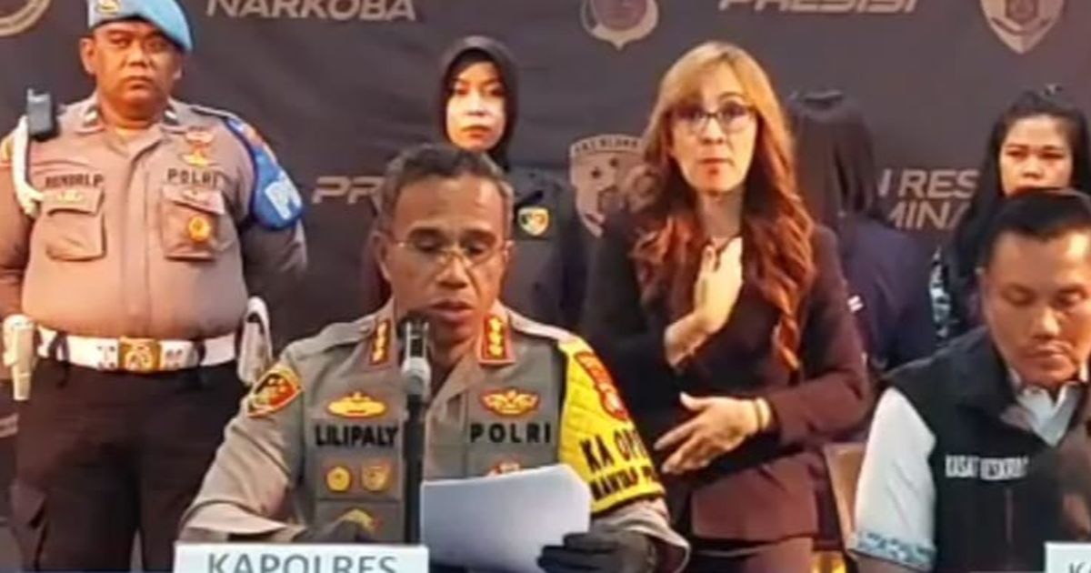 Istri Lindas dan Seret Suaminya Gara-Gara Kepergok Selingkuh Ditangkap