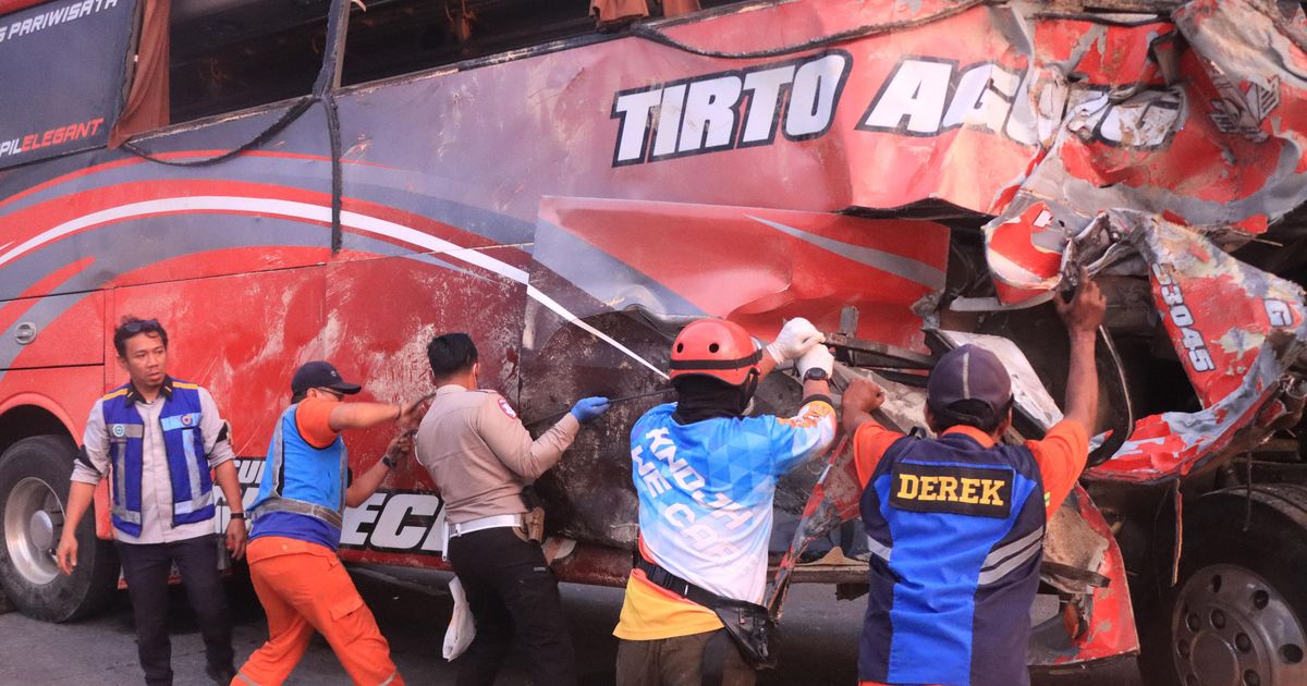 Kecelakaan di Tol Malang Tewaskan 4 Orang, Penumpang Bus Siswa SMP IT Gunung Putri Kabupaten Bogor