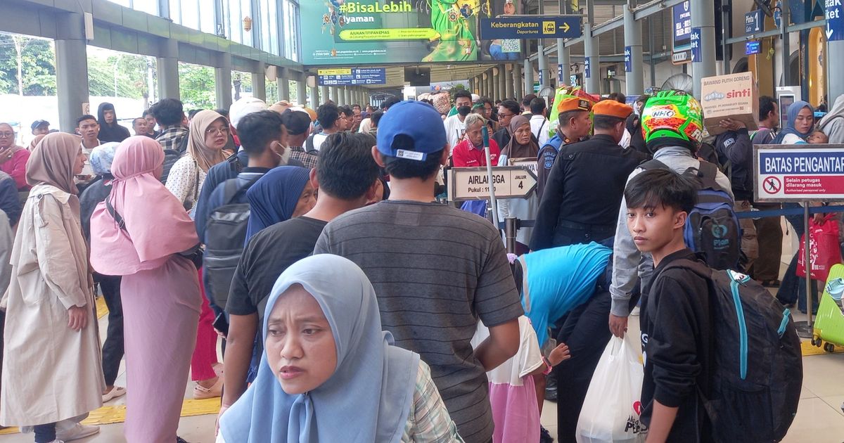 Mengenal Sejarah Panjang Stasiun Pasar Senen yang Ramah Kantong saat Libur Natal dan Tahun Baru