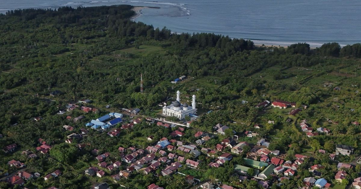 FOTO: Penampakan Terkini Masjid Rahmatullah yang Tetap Kokoh Saat Dihantam Tsunami Aceh 20 Tahun Lalu