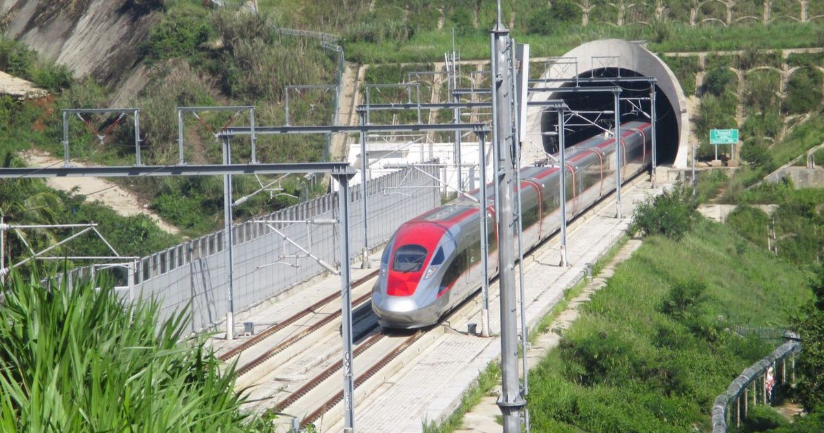 Kereta Cepat Whoosh Tembus 7 Juta Penumpang