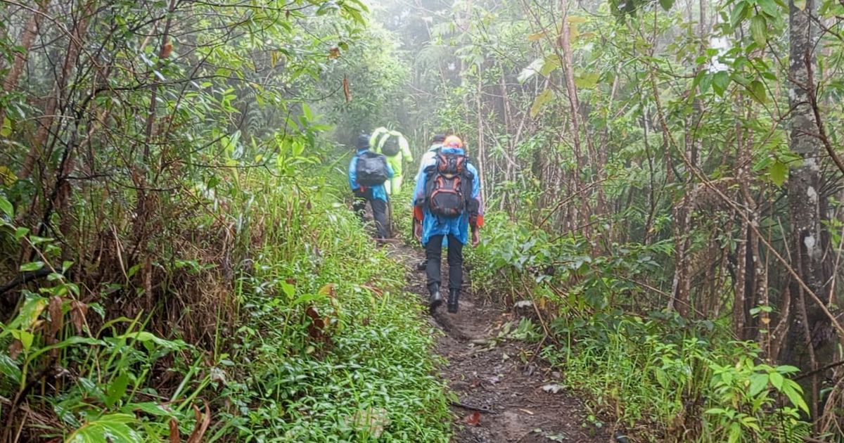 Kronologi 2 Pendaki Tersesat di Gunung Agung, Ini Identitasnya