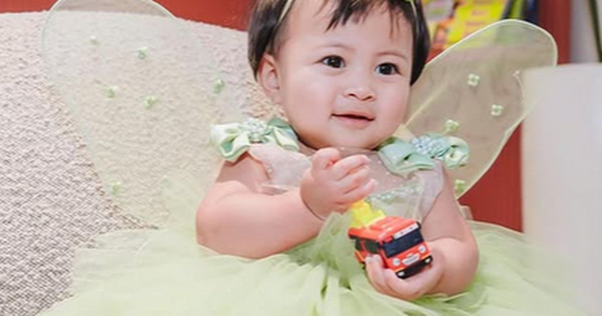 Cantiknya Baby Lily Bak Princess Pakai Dress Hijau dengan Bando Pita di Kepala, Disebut Makin Mirip Raffi Ahmad