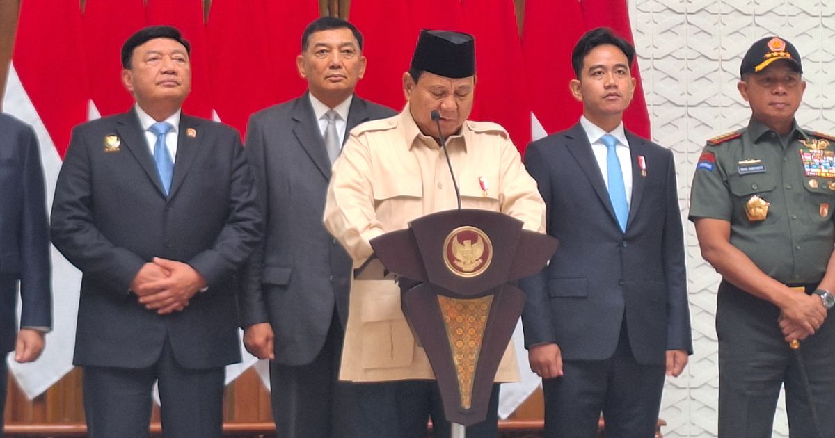 Prabowo: Kalau Ada yang Mau Rampok dari Rakyat Saya Galak  Presiden Prabowo Subianto mengaku bangga dengan jajaran kabinet merah putih yang