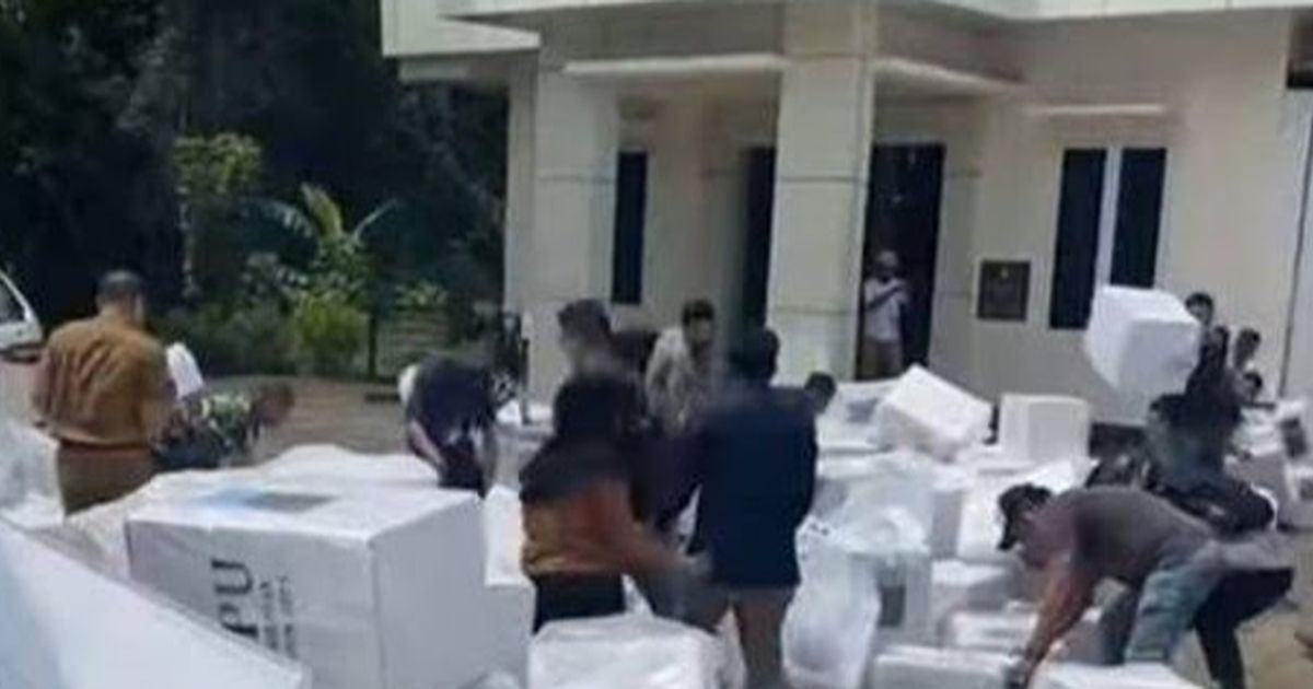 Kantor KPU Morowali Terbakar, Polisi Pastikan Logistik Pilkada Aman