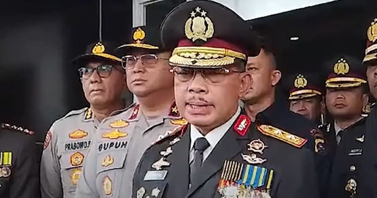 Kapolda Sumbar Irjen Suharyono Dimutasi, Posisi Digantikan Brigjen Gatot