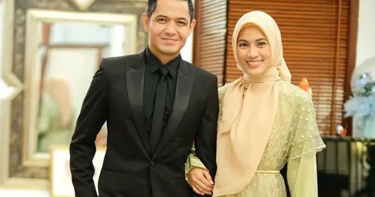 7 Inspirasi Model Baju Kondangan Kekinian dari Artis Tanah Air