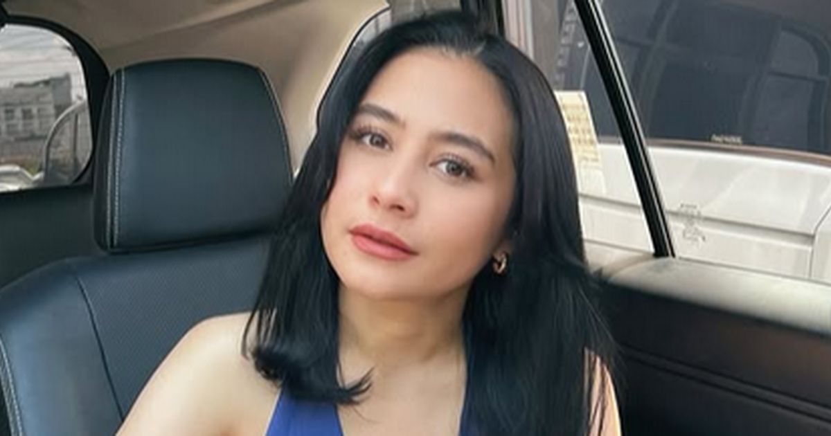 Potret Prilly Latuconsina Pakai Baju Biru Sambil Pose dengan Rambut Baru di Mobil, Cantiknya Disebut Gak Habis-habis