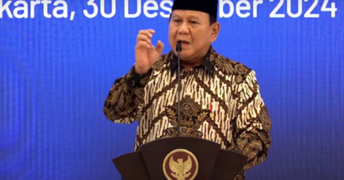 VIDEO: Fokus Prabowo Geser Tatap Menteri Ara, Dicandai Dua Bulan Jabat Tambah Rambut Putih