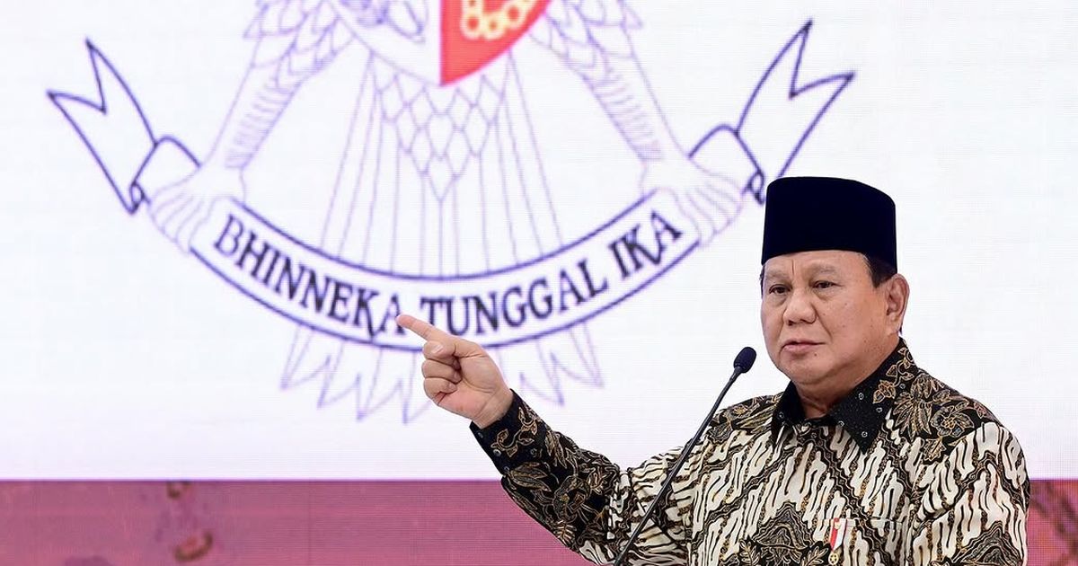 Prabowo: Selamat Tahun Baru, Pemerintah Masih Kerja Sampai 00.00 WIB