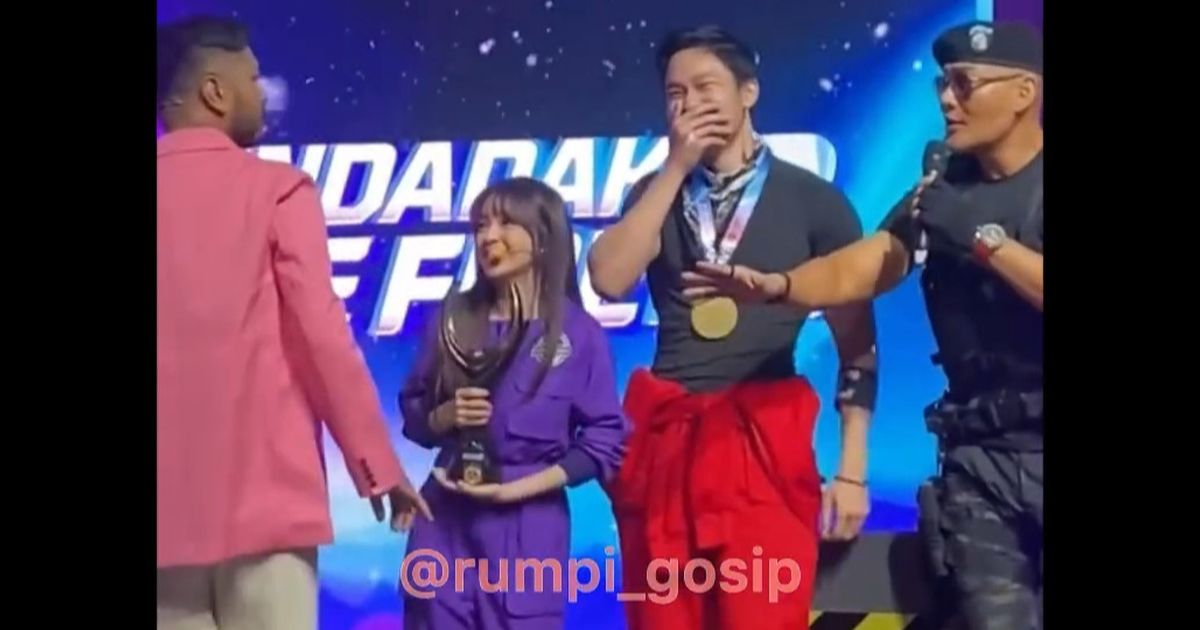 Potret Azka Salting Tampil Bareng Echa Aura di Atas Panggung, Deddy Corbuzier Bocorkan Soal Pulang Bareng Usai Acara