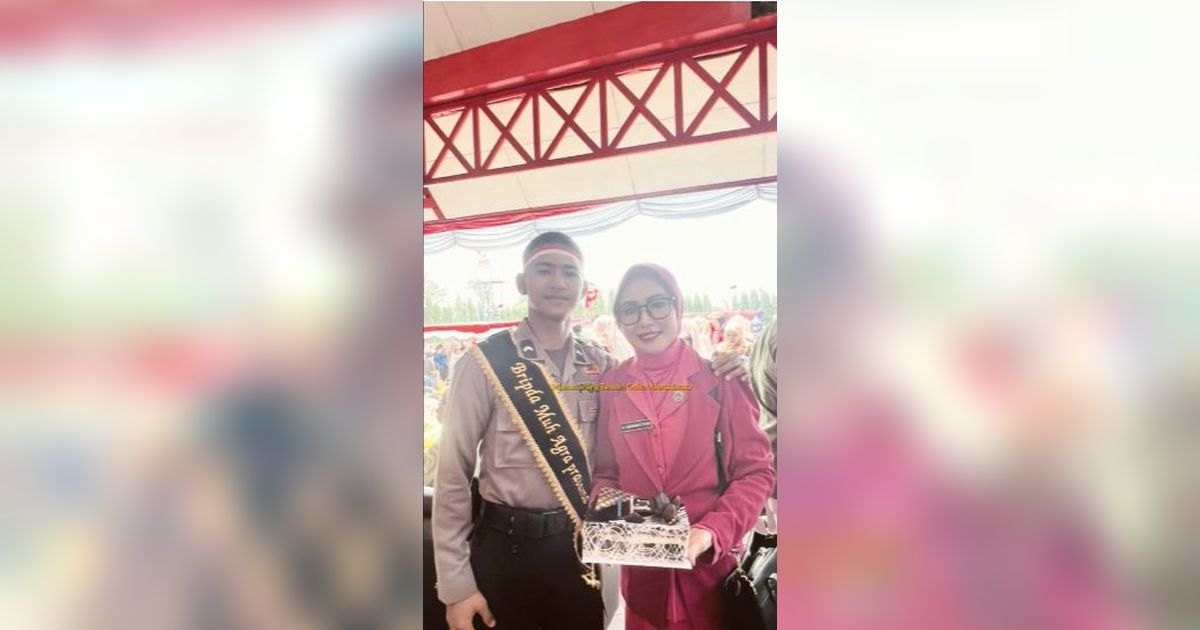 Di Hari Ulang Tahun, Ibu Ini Mendapatkan Kado Terindah Berbarengan dengan Pelantikan Sang Anak Jadi Polisi