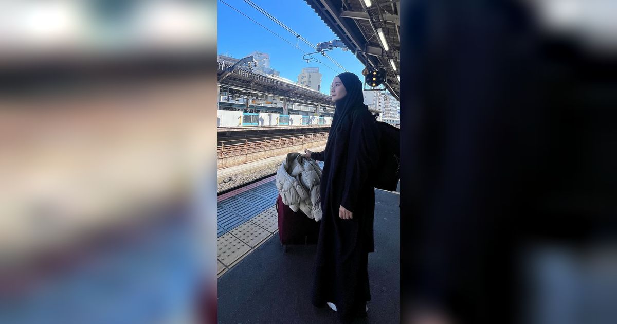 Foto-foto Zaskia Adya Mecca Pakai Baju Syar'i saat Liburan di Jepang, Ungkap Pengalaman Mengesankan