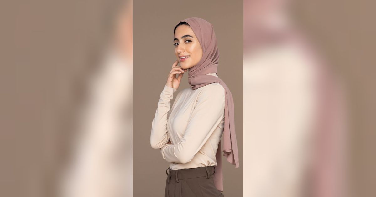 Bikin Tetap Awet dan Nggak Gampang Koyak, Ternyata Begini Cara Mencuci Hijab yang Benar