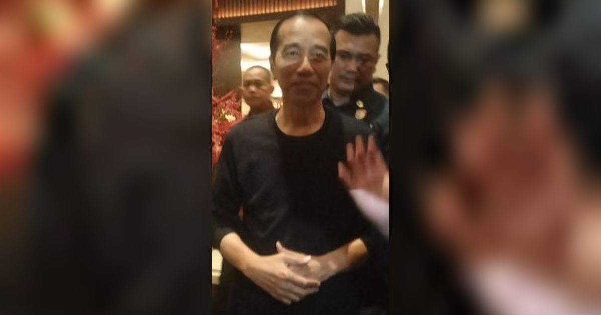 Presiden Jokowi Datangi Hotel Tempat Berkumpul Kubu Prabowo-Gibran Seusai Kampanye Akbar