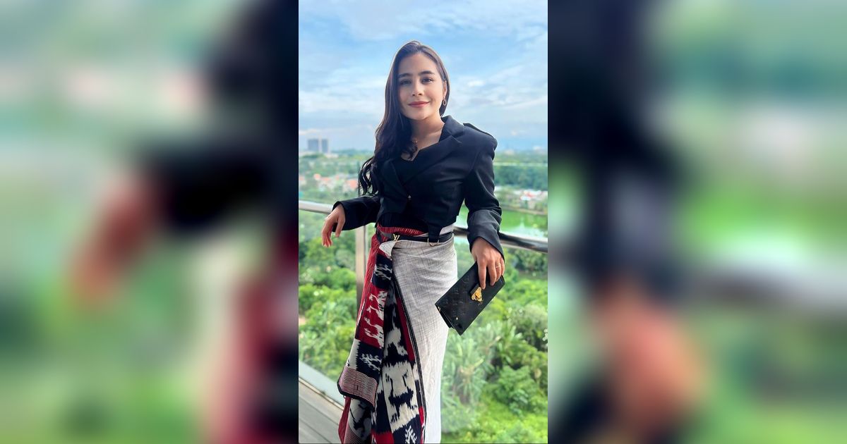 Prilly Latuconsina Iseng Bikin Video Tutorial Hijab Sesuai Bentuk Wajah, Aura Kecantikannya Banjir Pujian