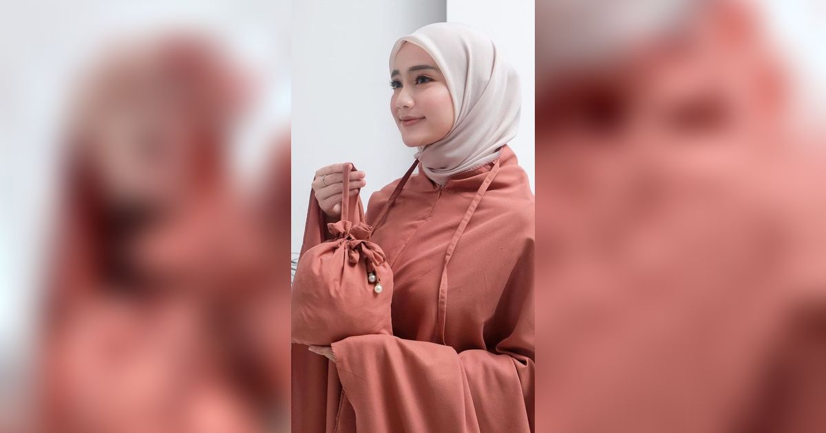 Dapat Shopee Super Awards 2023, Penjual Mukena Ini Bagikan Kisah Sukses Berjualan Secara Live Streaming di Shopee