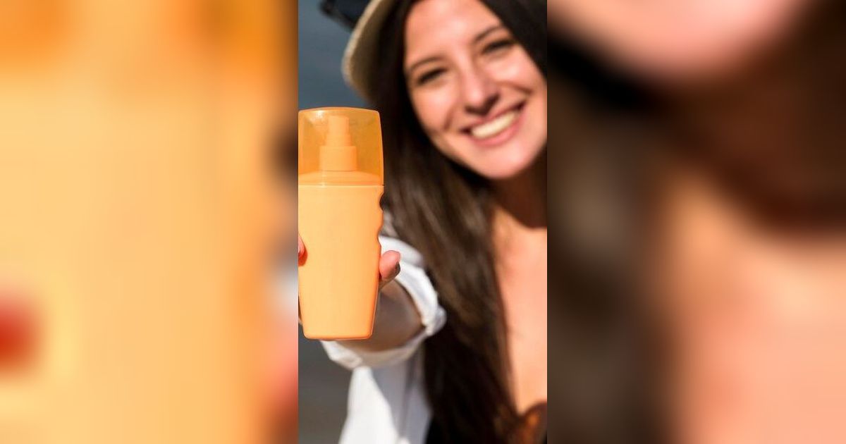 Rekomendasi Sunscreen Spray dan Cara Menggunakannya yang Aman untuk Kulit