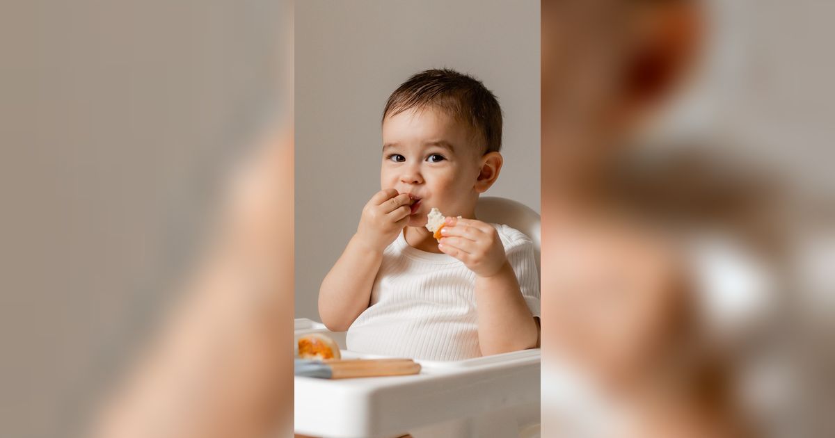 Bebas Ribet, Cara Siapkan Makanan untuk Si Kecil Saat Traveling