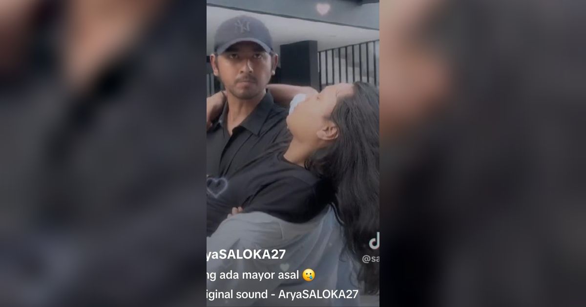 Kocak Bawa Pistol Mainan! Arya Saloka Ikut-ikutan Tiru Gaya Mayor Teddy Gendong Perempuan Pingsan