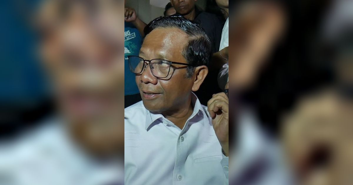 Mahfud Salat Subuh Berjamaah di Masjid Depan Rumah Sebelum Mencoblos