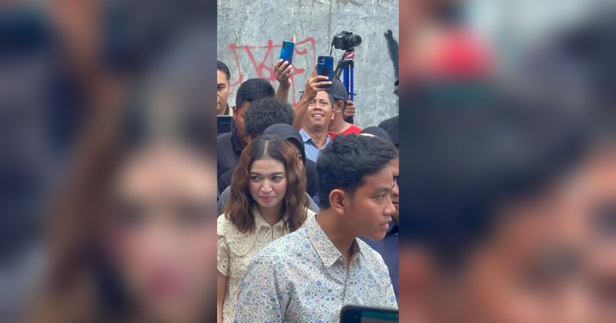 Penampilan Cetar Selvi Ananda Saat Nyoblos Bareng Gibran di Solo Curi Perhatian