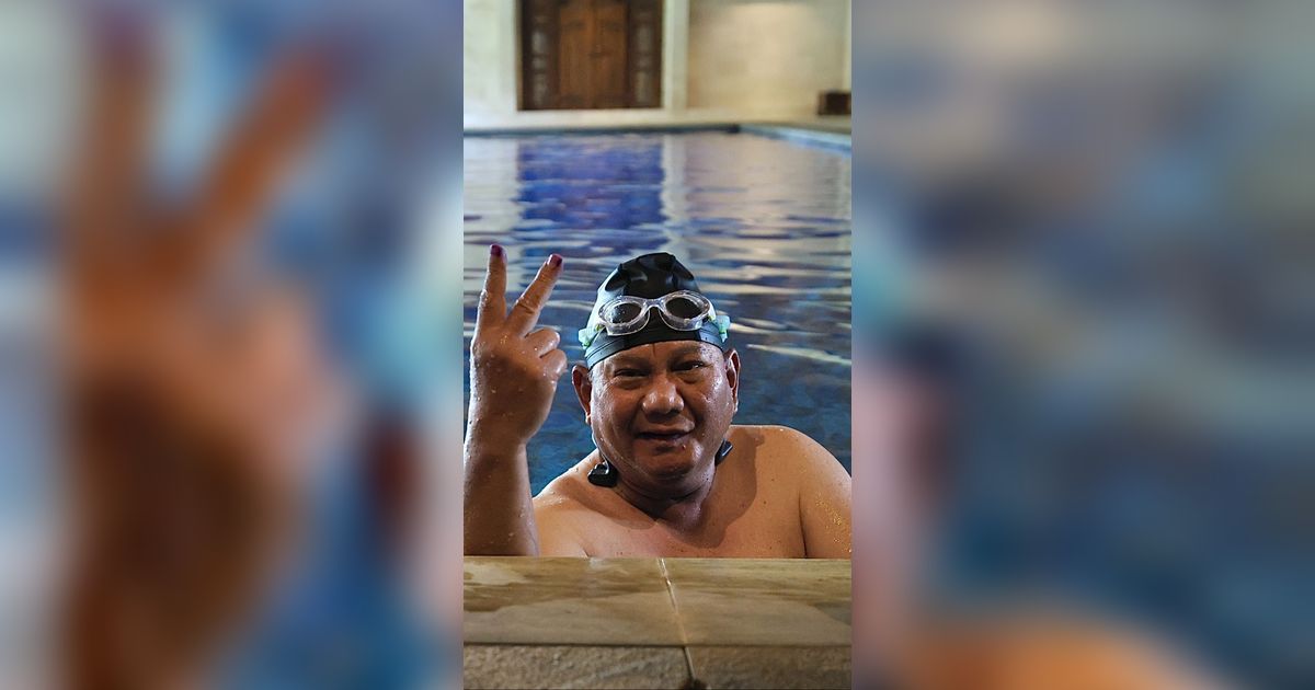 Ditemani Lagu ‘Di Bawah Sinar Bulan Purnama’, Ini Alasan Prabowo Berenang Menunggu Quick Count